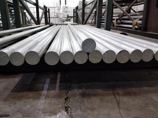 سعر جيد المصنع صنع A36 200 * 200 6mm 16mm الحديد الطفيف الفولاذ بلط مربع بار صنع A36 الفولاذ الطفيف مربع بار سب الانترنت
